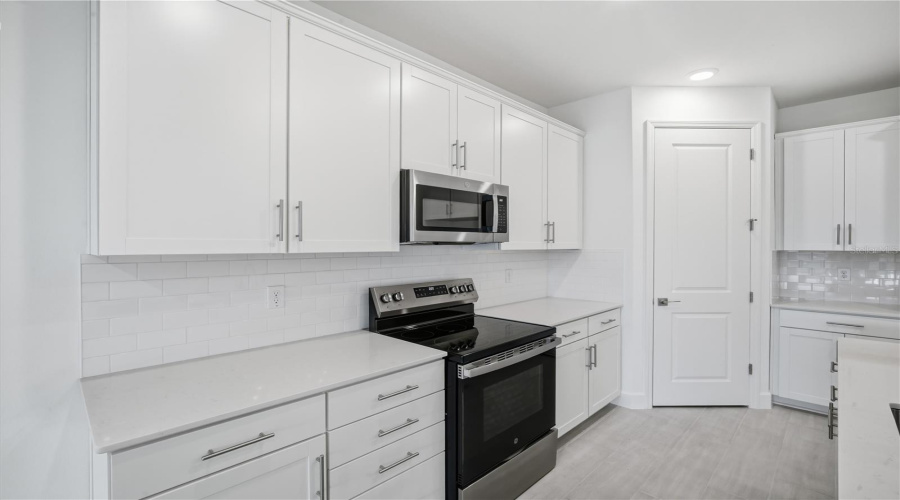 Weeki Wachee, Florida 34613, 4 Bedroom Bedrooms, ,2 Bathroombathrooms,Residential,For Sale,Players,0,Mfrs5127195