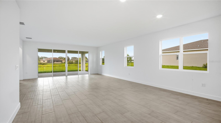 Weeki Wachee, Florida 34613, 4 Bedroom Bedrooms, ,2 Bathroombathrooms,Residential,For Sale,Players,0,Mfrs5127195