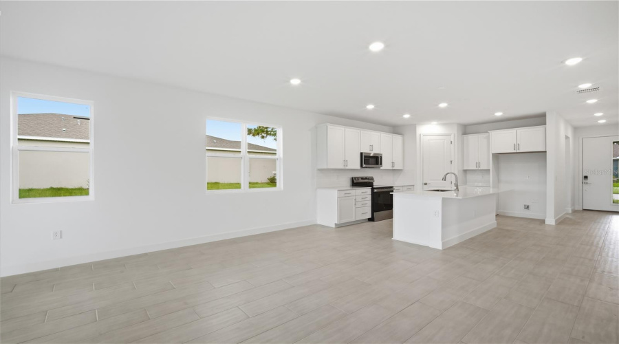 Weeki Wachee, Florida 34613, 4 Bedroom Bedrooms, ,2 Bathroombathrooms,Residential,For Sale,Players,0,Mfrs5127195