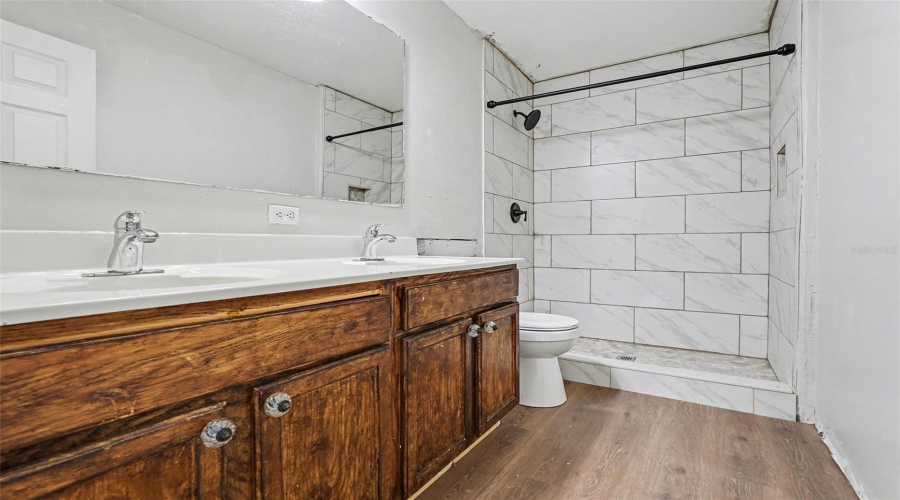 Palm Bay, Florida 32907, 5 Bedroom Bedrooms, ,3 Bathroombathrooms,Residential,For Sale,Abalone,0,Mfro6378375