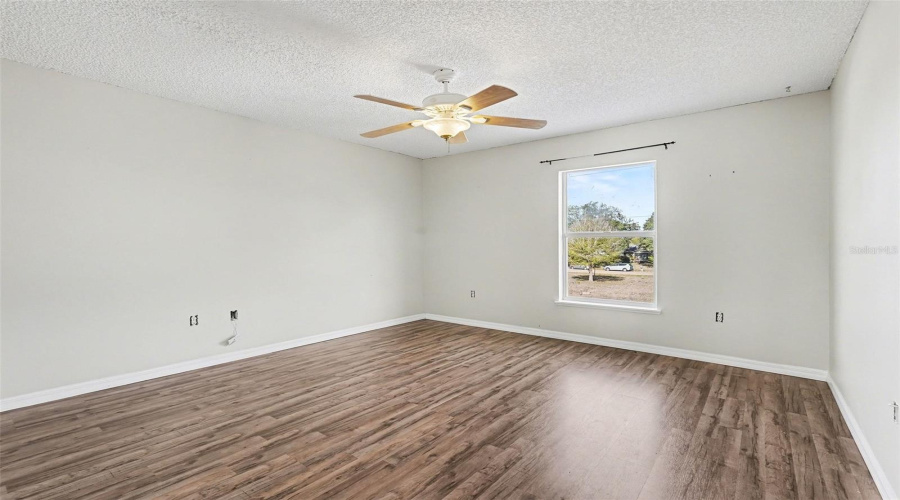 Palm Bay, Florida 32907, 5 Bedroom Bedrooms, ,3 Bathroombathrooms,Residential,For Sale,Abalone,0,Mfro6378375