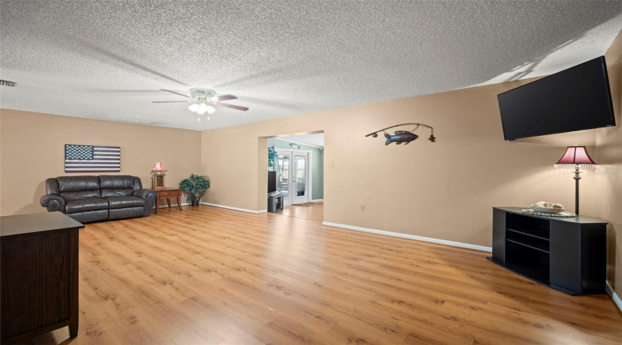 Lake Panasoffkee, Florida 33538, 3 Bedroom Bedrooms, ,2 Bathroombathrooms,Residential,For Sale,Cr 482N,0,Mfro6434403