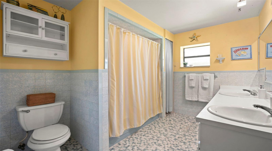 Lake Panasoffkee, Florida 33538, 3 Bedroom Bedrooms, ,2 Bathroombathrooms,Residential,For Sale,Cr 482N,0,Mfro6434403