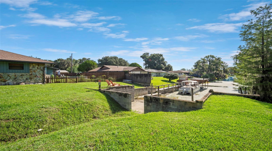 Lake Panasoffkee, Florida 33538, 3 Bedroom Bedrooms, ,2 Bathroombathrooms,Residential,For Sale,Cr 482N,0,Mfro6434403
