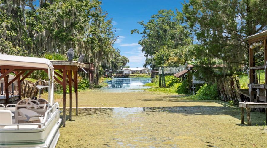 Lake Panasoffkee, Florida 33538, 3 Bedroom Bedrooms, ,2 Bathroombathrooms,Residential,For Sale,Cr 482N,0,Mfro6434403