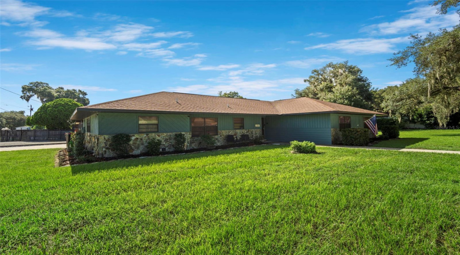Lake Panasoffkee, Florida 33538, 3 Bedroom Bedrooms, ,2 Bathroombathrooms,Residential,For Sale,Cr 482N,0,Mfro6434403