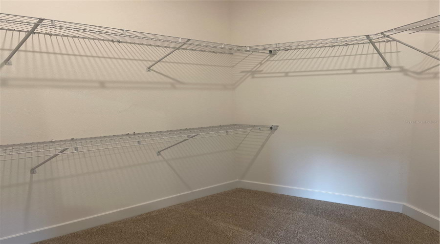 Mb Walk In Closet