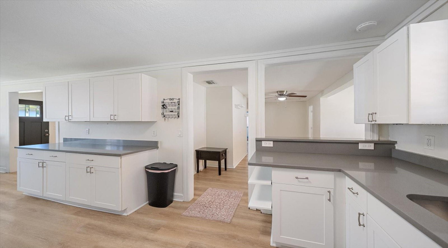 Bradenton, Florida 34205, 3 Bedroom Bedrooms, ,1 Bathroombathrooms,Residential,For Sale,26Th,0,Mfra4702698