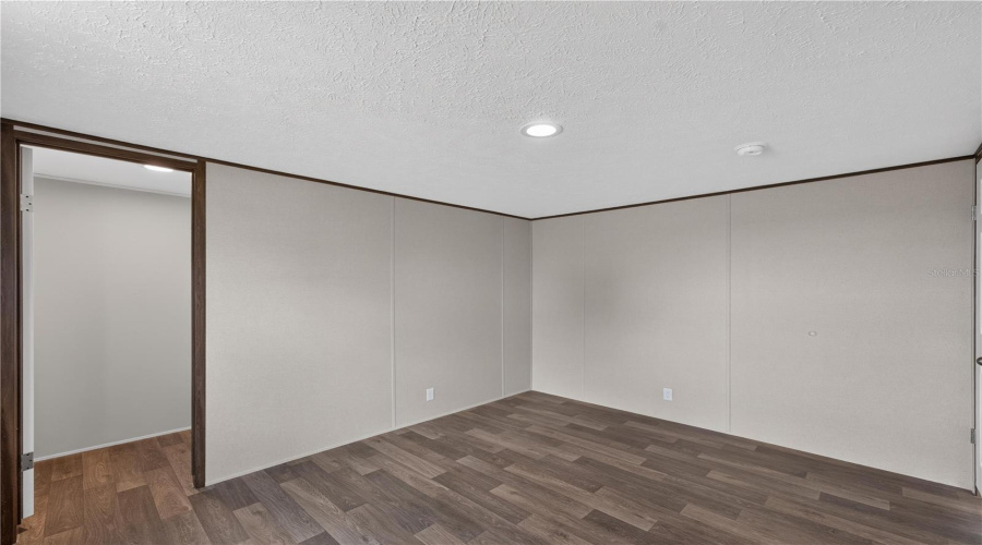 Lake Wales, Florida 33898, 3 Bedroom Bedrooms, ,2 Bathroombathrooms,Residential,For Sale,Big Tank,0,Mfro6433431