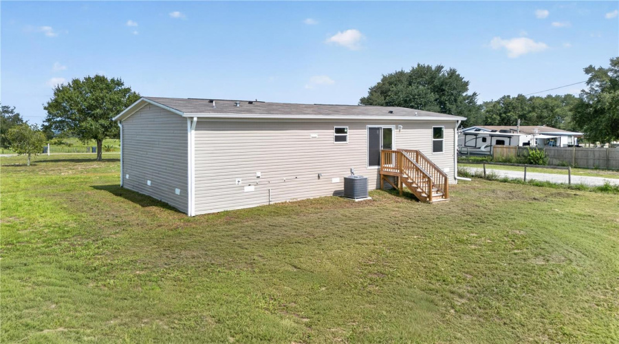 Lake Wales, Florida 33898, 3 Bedroom Bedrooms, ,2 Bathroombathrooms,Residential,For Sale,Big Tank,0,Mfro6433431