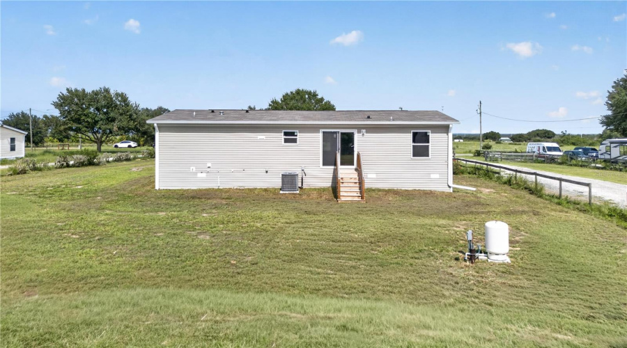 Lake Wales, Florida 33898, 3 Bedroom Bedrooms, ,2 Bathroombathrooms,Residential,For Sale,Big Tank,0,Mfro6433431