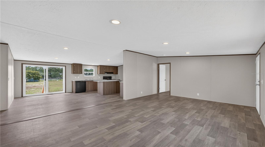 Lake Wales, Florida 33898, 3 Bedroom Bedrooms, ,2 Bathroombathrooms,Residential,For Sale,Big Tank,0,Mfro6433431