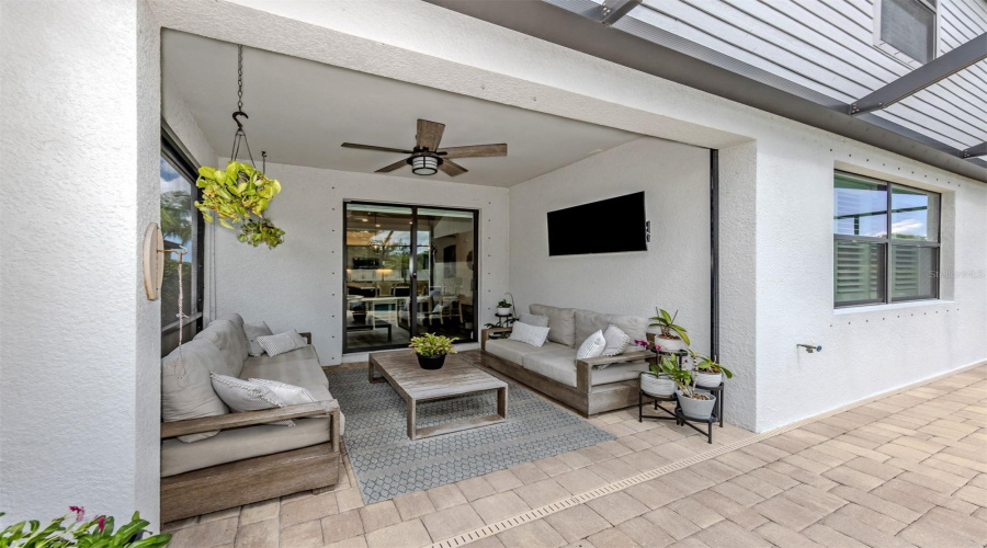 Venice, Florida 34292, 5 Bedroom Bedrooms, ,3 Bathroombathrooms,Residential,For Sale,Bluff,0,Mfrn6145411