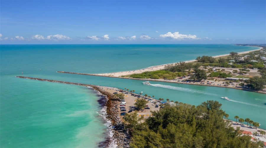 Venice, Florida 34292, 5 Bedroom Bedrooms, ,3 Bathroombathrooms,Residential,For Sale,Bluff,0,Mfrn6145411
