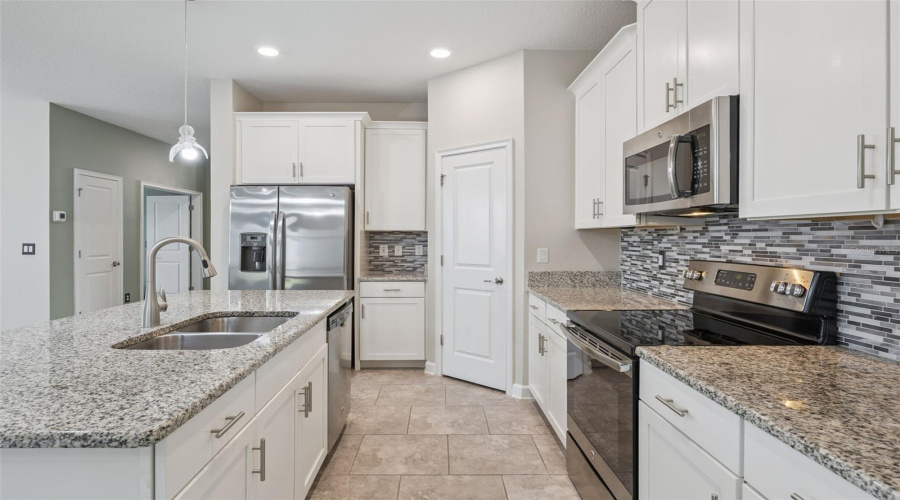 Clermont, Florida 34711, 3 Bedroom Bedrooms, ,3 Bathroombathrooms,Residential,For Sale,Embers,0,Mfro6373998