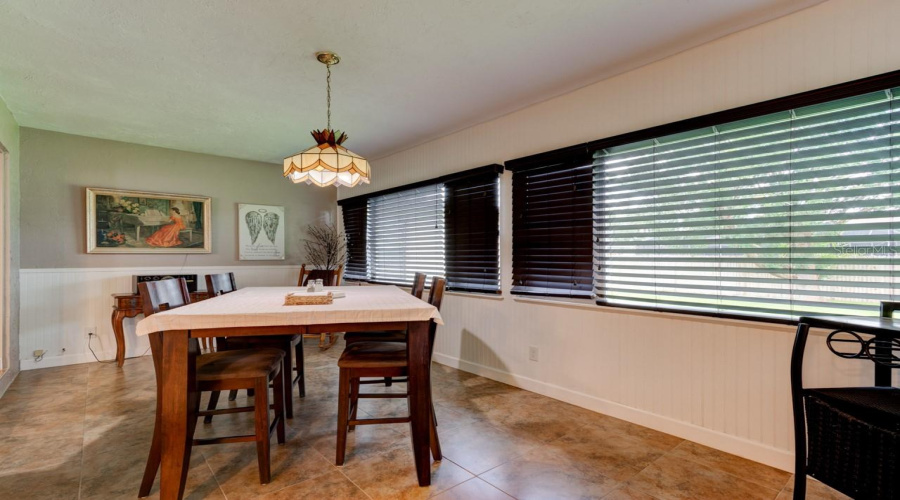 New Smyrna Beach, Florida 32168, 3 Bedroom Bedrooms, ,3 Bathroombathrooms,Residential,For Sale,Dee,0,Mfrns1088756