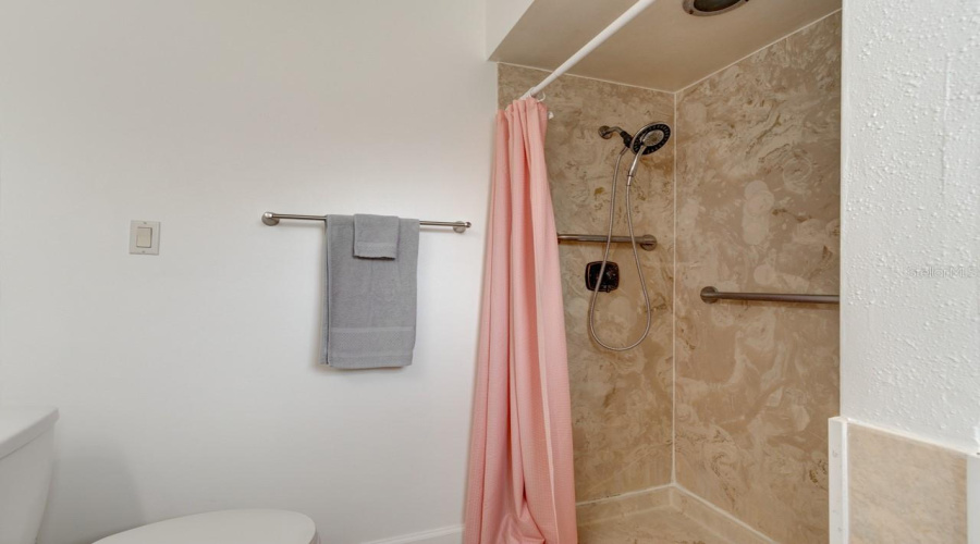 New Smyrna Beach, Florida 32168, 3 Bedroom Bedrooms, ,3 Bathroombathrooms,Residential,For Sale,Dee,0,Mfrns1088756