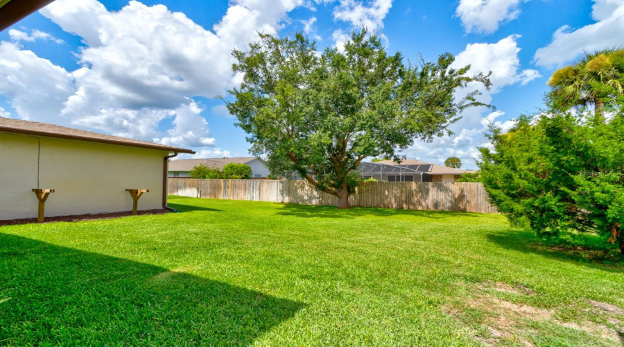 New Smyrna Beach, Florida 32168, 3 Bedroom Bedrooms, ,3 Bathroombathrooms,Residential,For Sale,Dee,0,Mfrns1088756