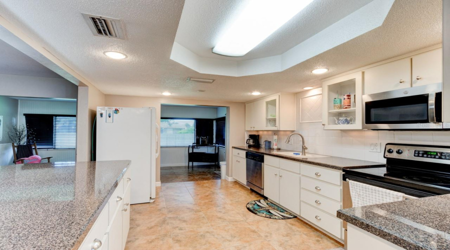 New Smyrna Beach, Florida 32168, 3 Bedroom Bedrooms, ,3 Bathroombathrooms,Residential,For Sale,Dee,0,Mfrns1088756