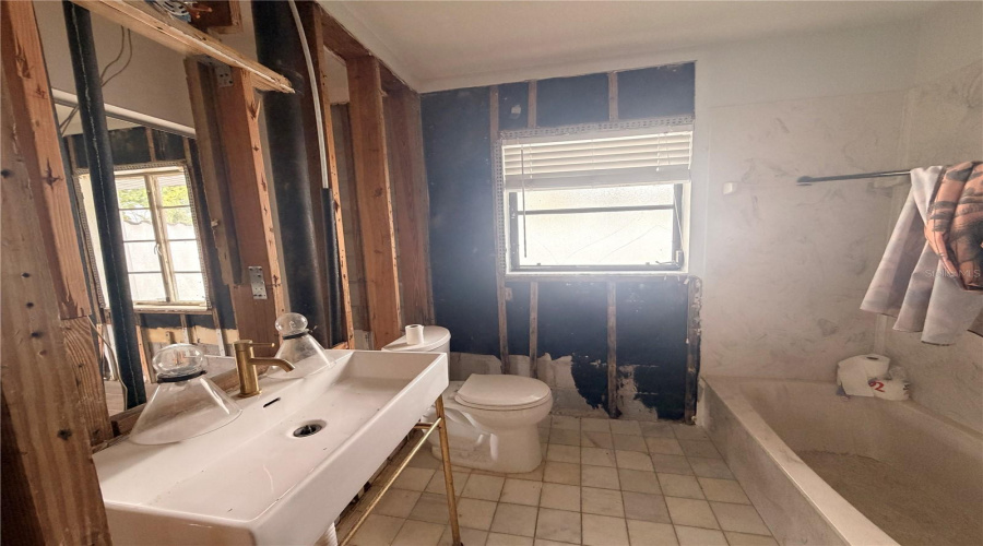 St Petersburg, Florida 33703, 3 Bedroom Bedrooms, ,2 Bathroombathrooms,Residential,For Sale,Oregon,0,Mfrtb8542032