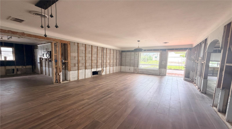 St Petersburg, Florida 33703, 3 Bedroom Bedrooms, ,2 Bathroombathrooms,Residential,For Sale,Oregon,0,Mfrtb8542032