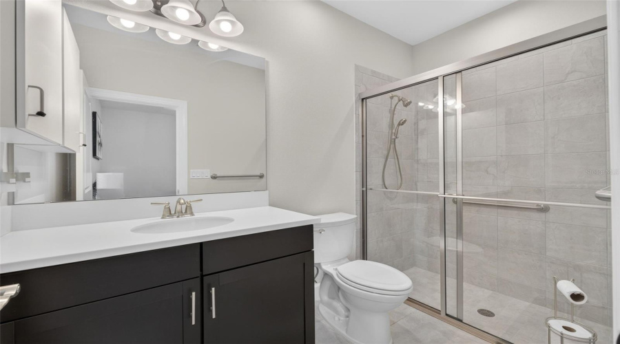 En-Suite Bath