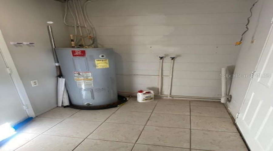 St Cloud, Florida 34769, 4 Bedroom Bedrooms, ,1 Bathroombathrooms,Residential,For Sale,Columbia,0,Mfrs5156272