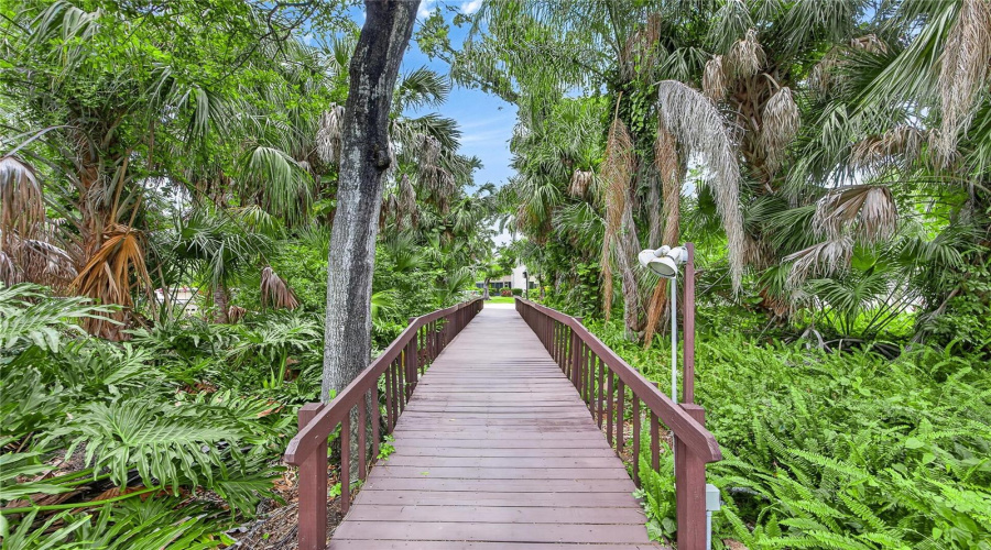 Bradenton, Florida 34210, 2 Bedroom Bedrooms, ,2 Bathroombathrooms,Residential,For Sale,Lakeside,0,Mfrtb8518661