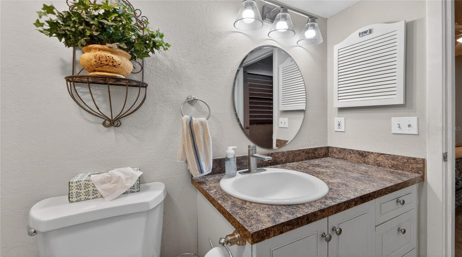 Bradenton, Florida 34210, 2 Bedroom Bedrooms, ,2 Bathroombathrooms,Residential,For Sale,Lakeside,0,Mfrtb8518661