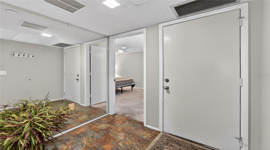 Bradenton, Florida 34210, 2 Bedroom Bedrooms, ,2 Bathroombathrooms,Residential,For Sale,Lakeside,0,Mfrtb8518661