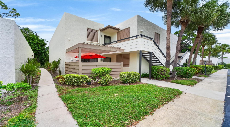 Bradenton, Florida 34210, 2 Bedroom Bedrooms, ,2 Bathroombathrooms,Residential,For Sale,Lakeside,0,Mfrtb8518661