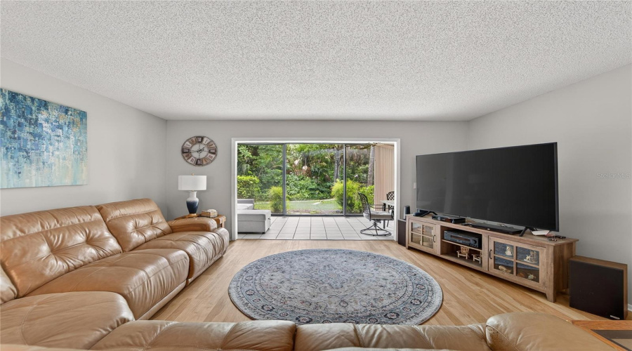 Bradenton, Florida 34210, 2 Bedroom Bedrooms, ,2 Bathroombathrooms,Residential,For Sale,Lakeside,0,Mfrtb8518661
