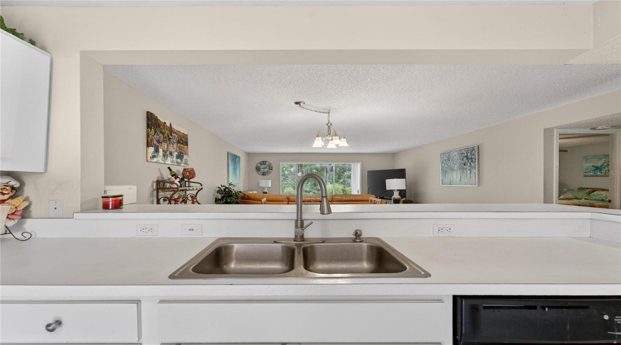 Bradenton, Florida 34210, 2 Bedroom Bedrooms, ,2 Bathroombathrooms,Residential,For Sale,Lakeside,0,Mfrtb8518661