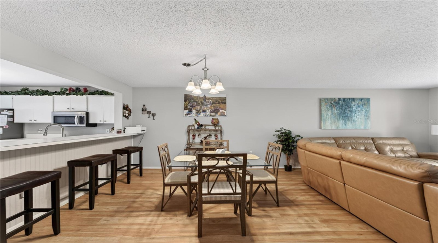 Bradenton, Florida 34210, 2 Bedroom Bedrooms, ,2 Bathroombathrooms,Residential,For Sale,Lakeside,0,Mfrtb8518661
