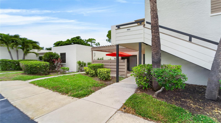 Bradenton, Florida 34210, 2 Bedroom Bedrooms, ,2 Bathroombathrooms,Residential,For Sale,Lakeside,0,Mfrtb8518661