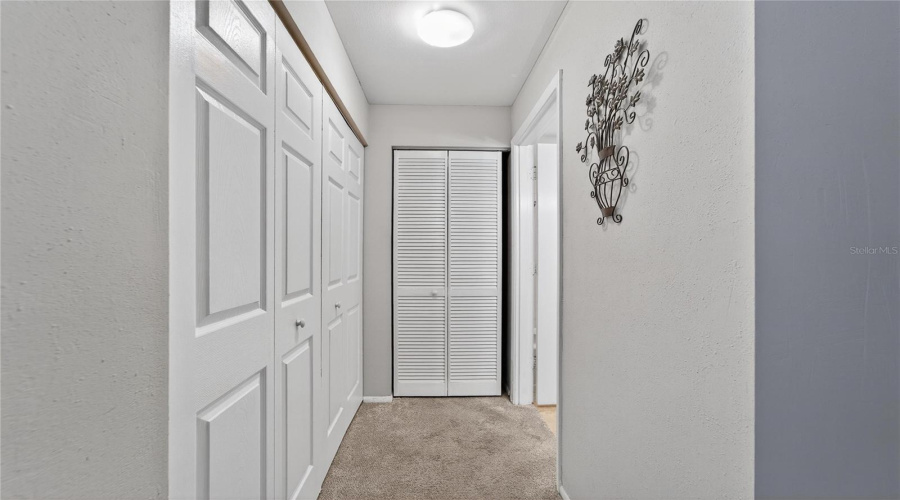 Bradenton, Florida 34210, 2 Bedroom Bedrooms, ,2 Bathroombathrooms,Residential,For Sale,Lakeside,0,Mfrtb8518661