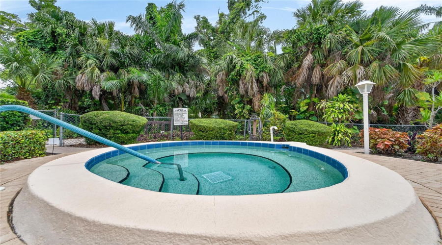 Bradenton, Florida 34210, 2 Bedroom Bedrooms, ,2 Bathroombathrooms,Residential,For Sale,Lakeside,0,Mfrtb8518661