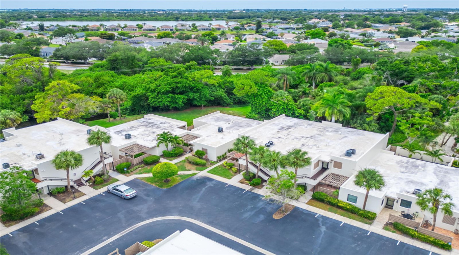 Bradenton, Florida 34210, 2 Bedroom Bedrooms, ,2 Bathroombathrooms,Residential,For Sale,Lakeside,0,Mfrtb8518661