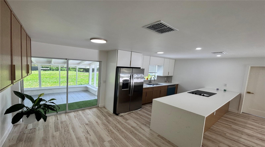 Apopka, Florida 32703, 5 Bedroom Bedrooms, ,2 Bathroombathrooms,Residential,For Sale,Votaw,0,Mfro6431534