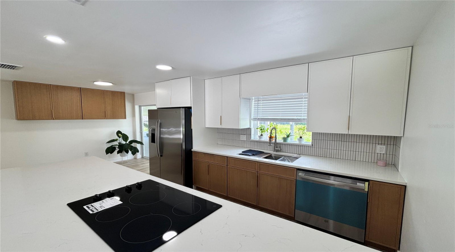 Apopka, Florida 32703, 5 Bedroom Bedrooms, ,2 Bathroombathrooms,Residential,For Sale,Votaw,0,Mfro6431534