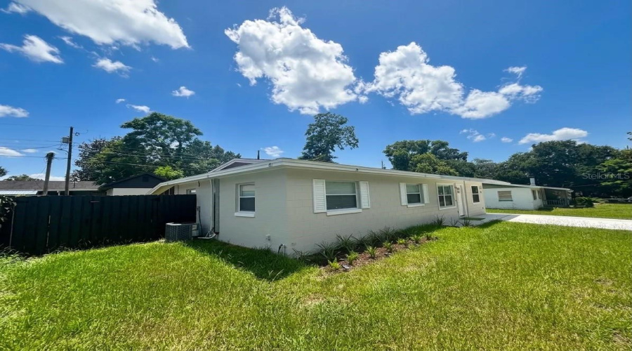 Apopka, Florida 32703, 5 Bedroom Bedrooms, ,2 Bathroombathrooms,Residential,For Sale,Votaw,0,Mfro6431534