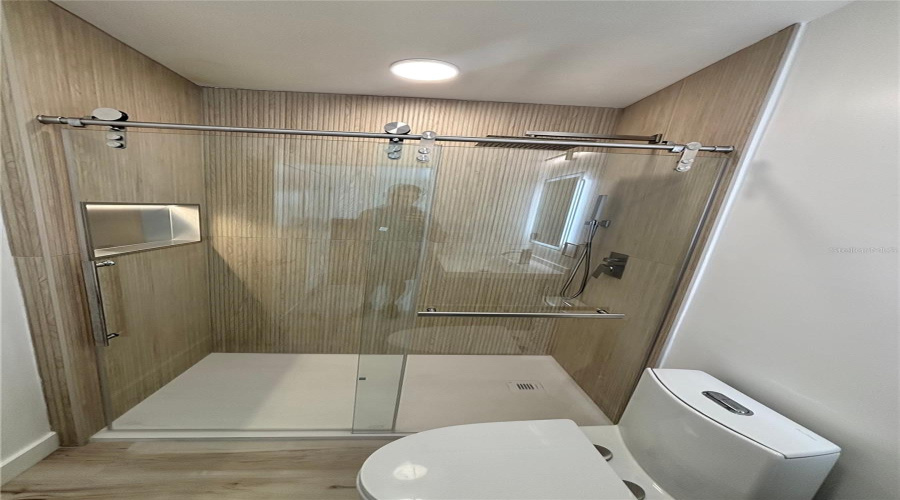 Apopka, Florida 32703, 5 Bedroom Bedrooms, ,2 Bathroombathrooms,Residential,For Sale,Votaw,0,Mfro6431534