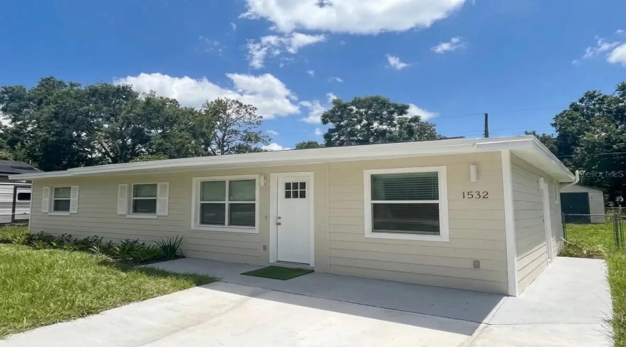 Apopka, Florida 32703, 5 Bedroom Bedrooms, ,2 Bathroombathrooms,Residential,For Sale,Votaw,0,Mfro6431534