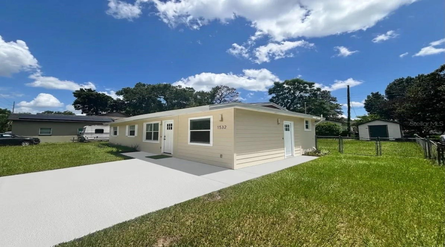 Apopka, Florida 32703, 5 Bedroom Bedrooms, ,2 Bathroombathrooms,Residential,For Sale,Votaw,0,Mfro6431534