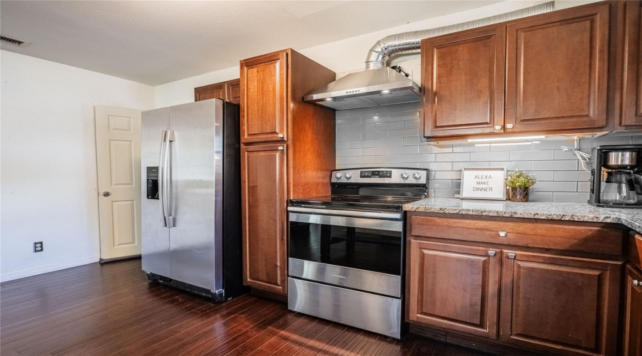 Lakeland, Florida 33805, 4 Bedroom Bedrooms, ,2 Bathroombathrooms,Residential,For Sale,Valencia,0,Mfrl4961261