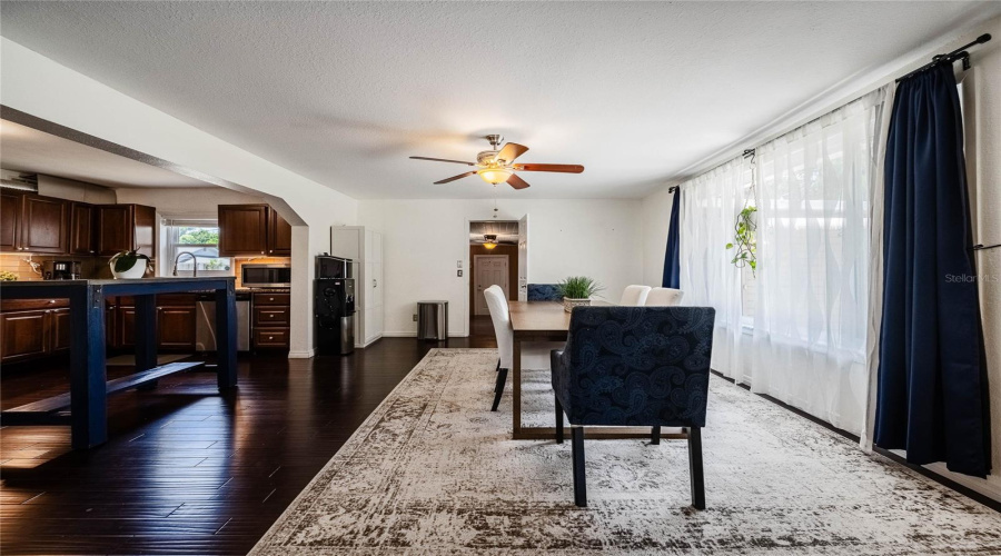 Lakeland, Florida 33805, 4 Bedroom Bedrooms, ,2 Bathroombathrooms,Residential,For Sale,Valencia,0,Mfrl4961261