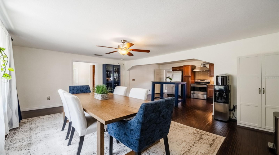 Lakeland, Florida 33805, 4 Bedroom Bedrooms, ,2 Bathroombathrooms,Residential,For Sale,Valencia,0,Mfrl4961261