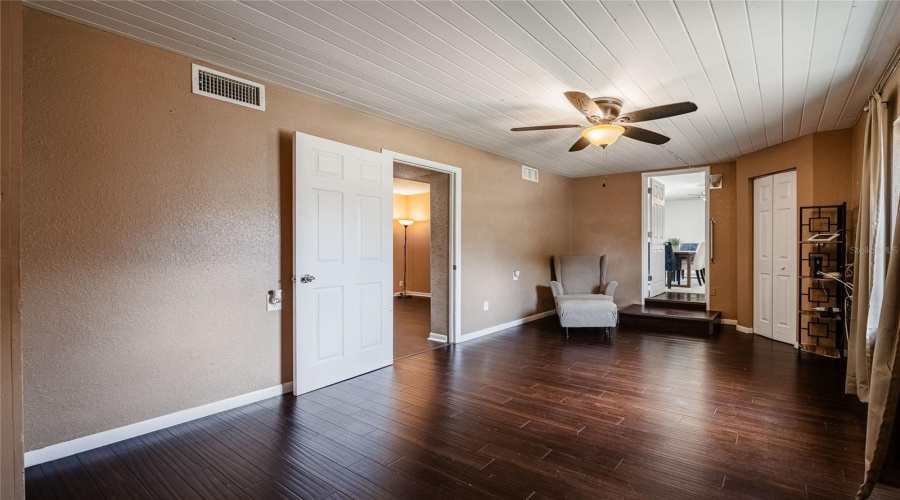 Lakeland, Florida 33805, 4 Bedroom Bedrooms, ,2 Bathroombathrooms,Residential,For Sale,Valencia,0,Mfrl4961261