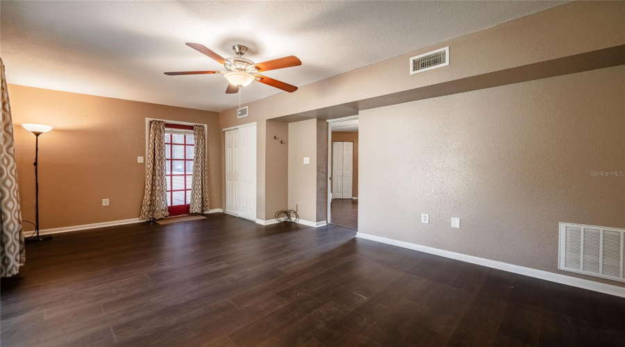 Lakeland, Florida 33805, 4 Bedroom Bedrooms, ,2 Bathroombathrooms,Residential,For Sale,Valencia,0,Mfrl4961261