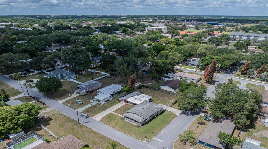 Lakeland, Florida 33805, 4 Bedroom Bedrooms, ,2 Bathroombathrooms,Residential,For Sale,Valencia,0,Mfrl4961261